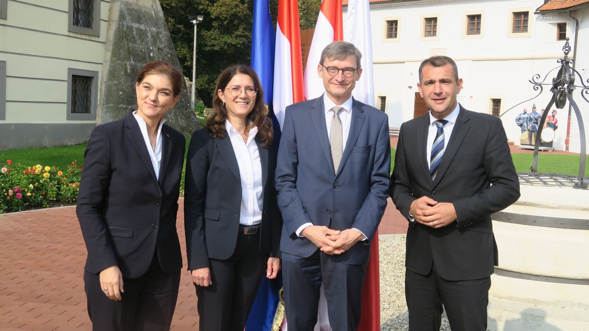 Austrijski veleposlanik u Međimurju, otvoreno pitanje dvostrukog oporezivanja naših ljudi koji rade u Austriji Austrijski veleposlanik u Međimurju, otvoreno pitanje dvostrukog oporezivanja naših ljudi koji rade u Austriji