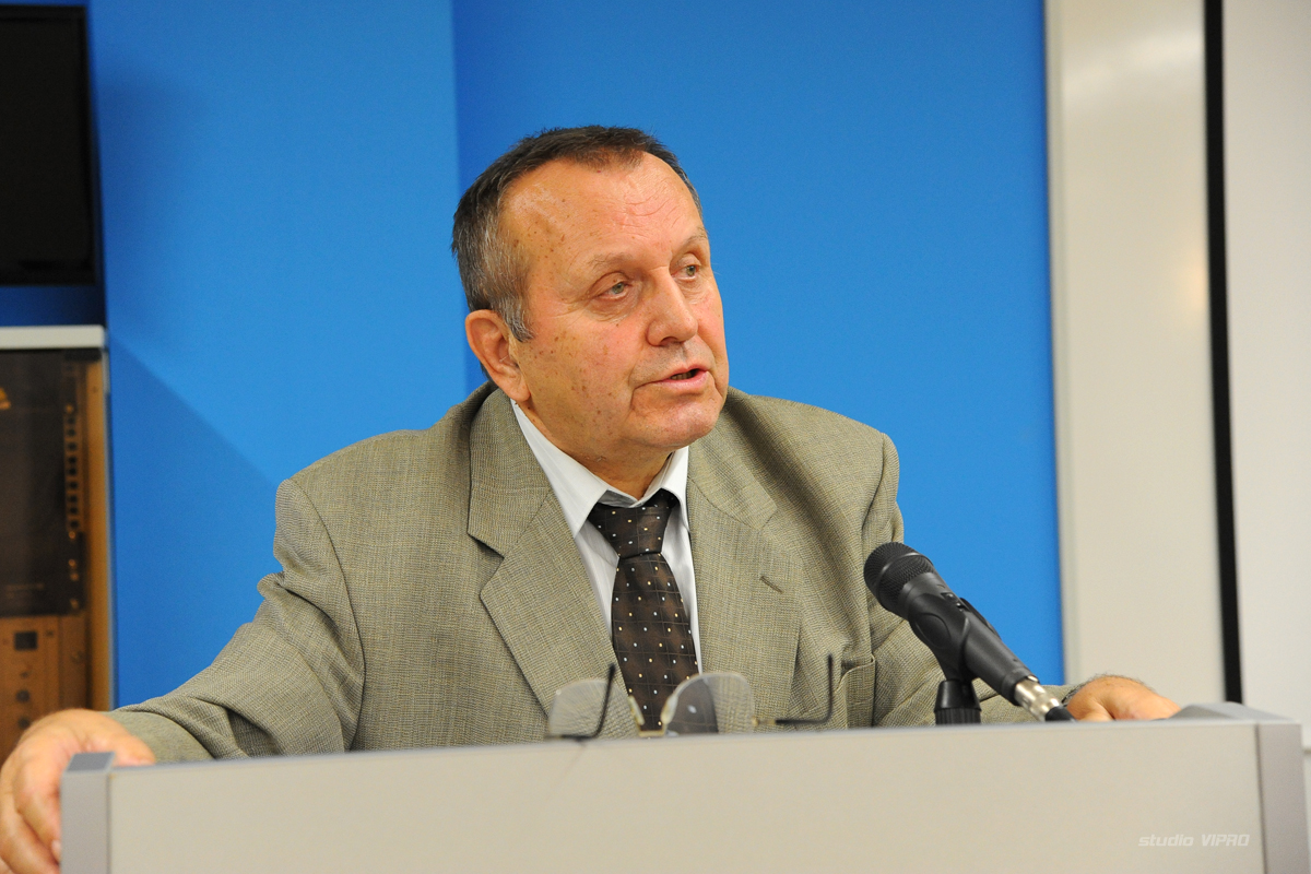 260010274dsc3763320033