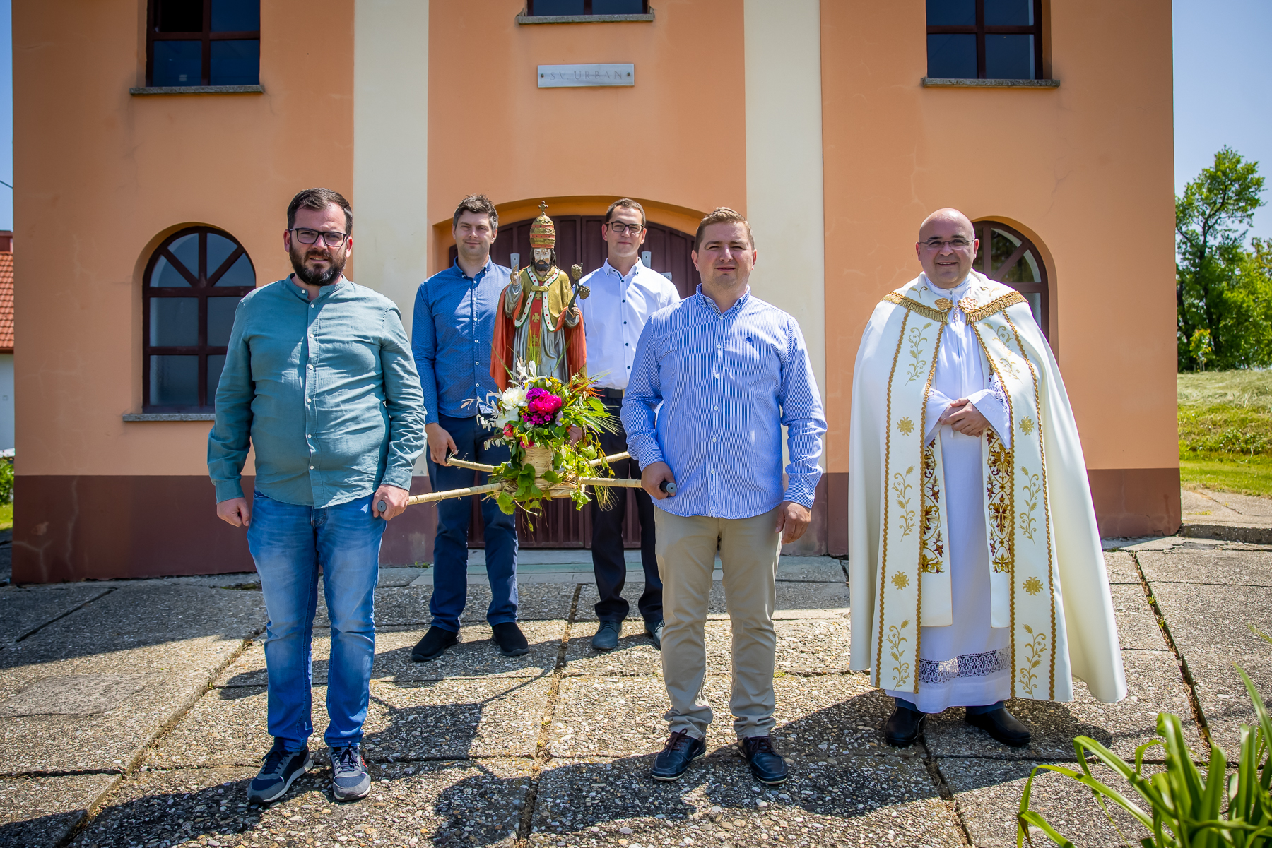 SLAVILO SE U BREGIMA Blagoslov vinograda i proštenje u Svetom Urbanu