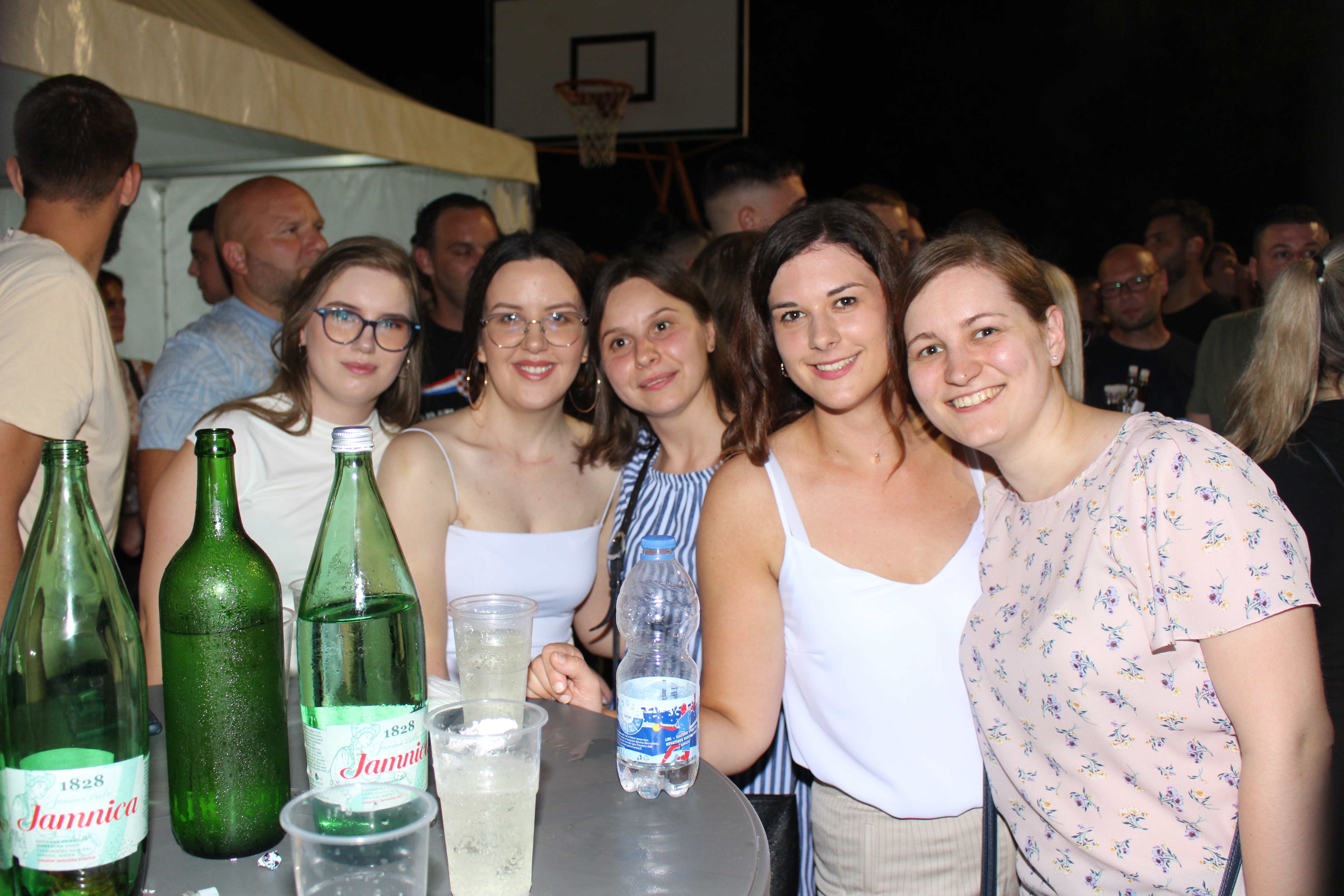 BILO JE NEZABORAVNO Koncert Maje Šuput u Donjoj Dubravi