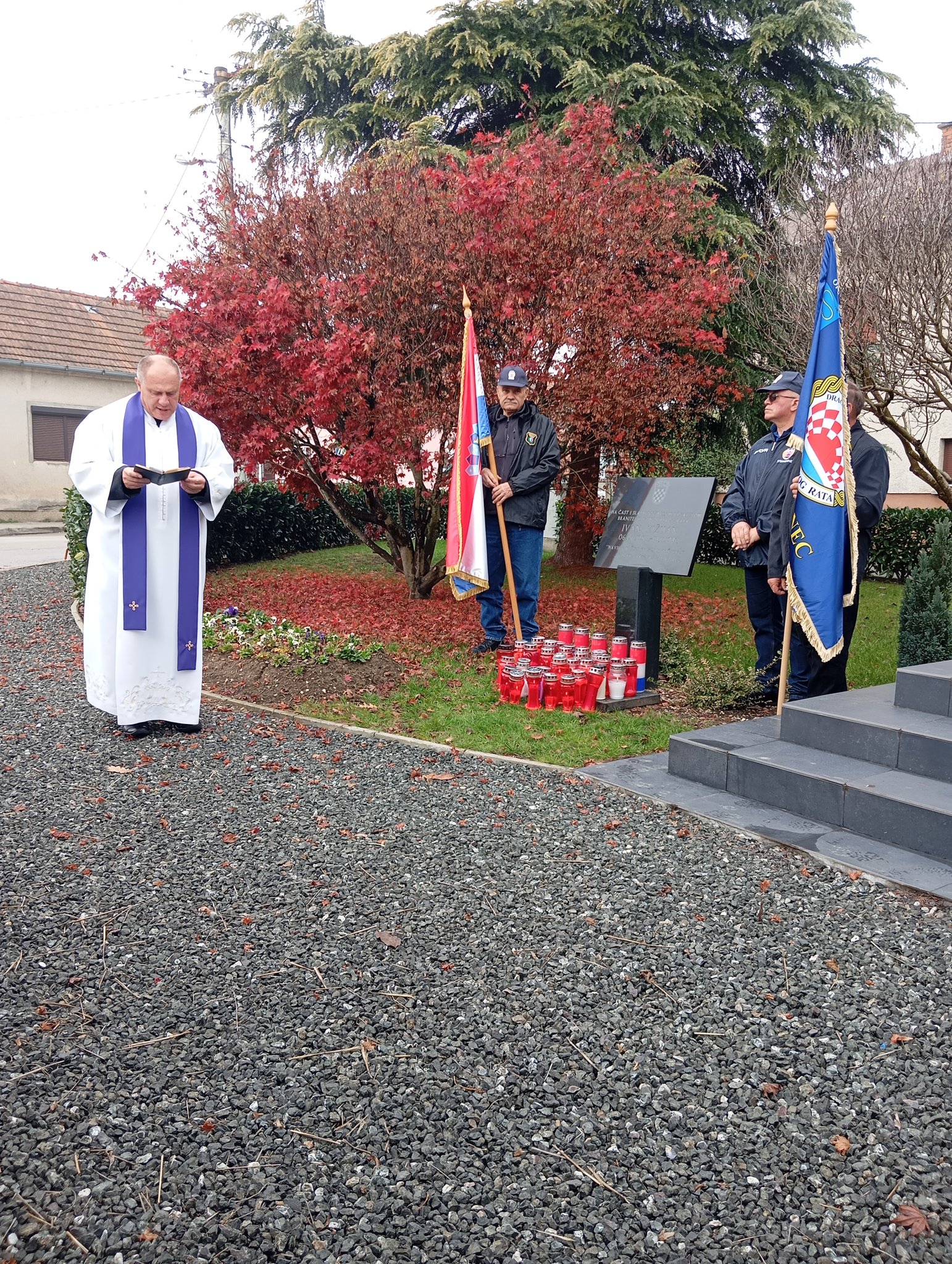 Strahoninec dan sjećanja svijeće