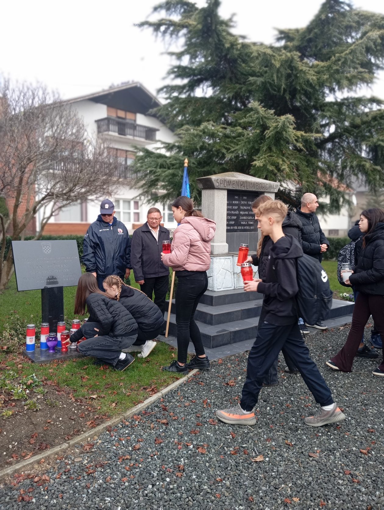 Strahoninec dan sjećanja svijeće