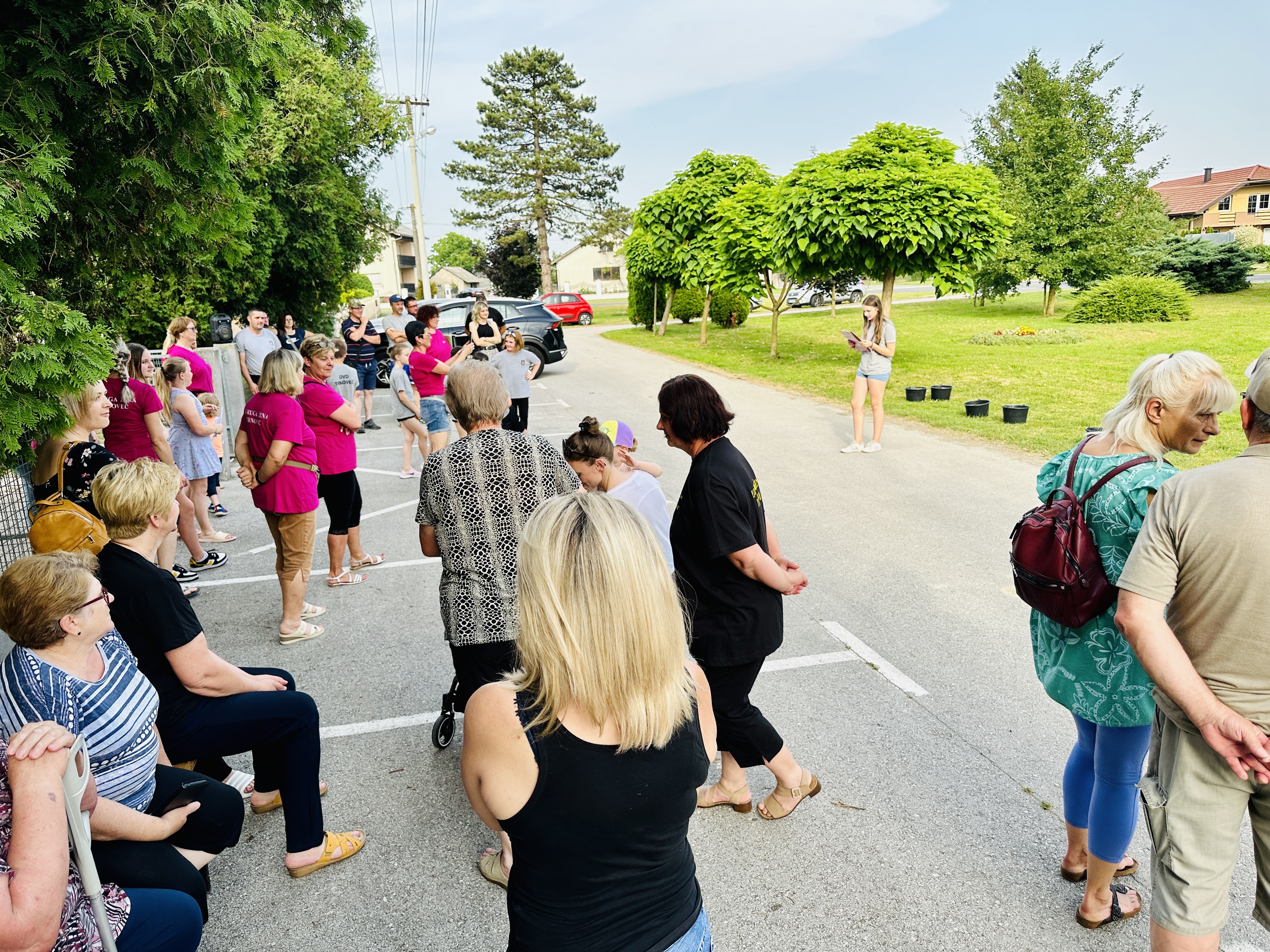 TRNOVEC Uredili dječje igralište, sad je u novom ruhu