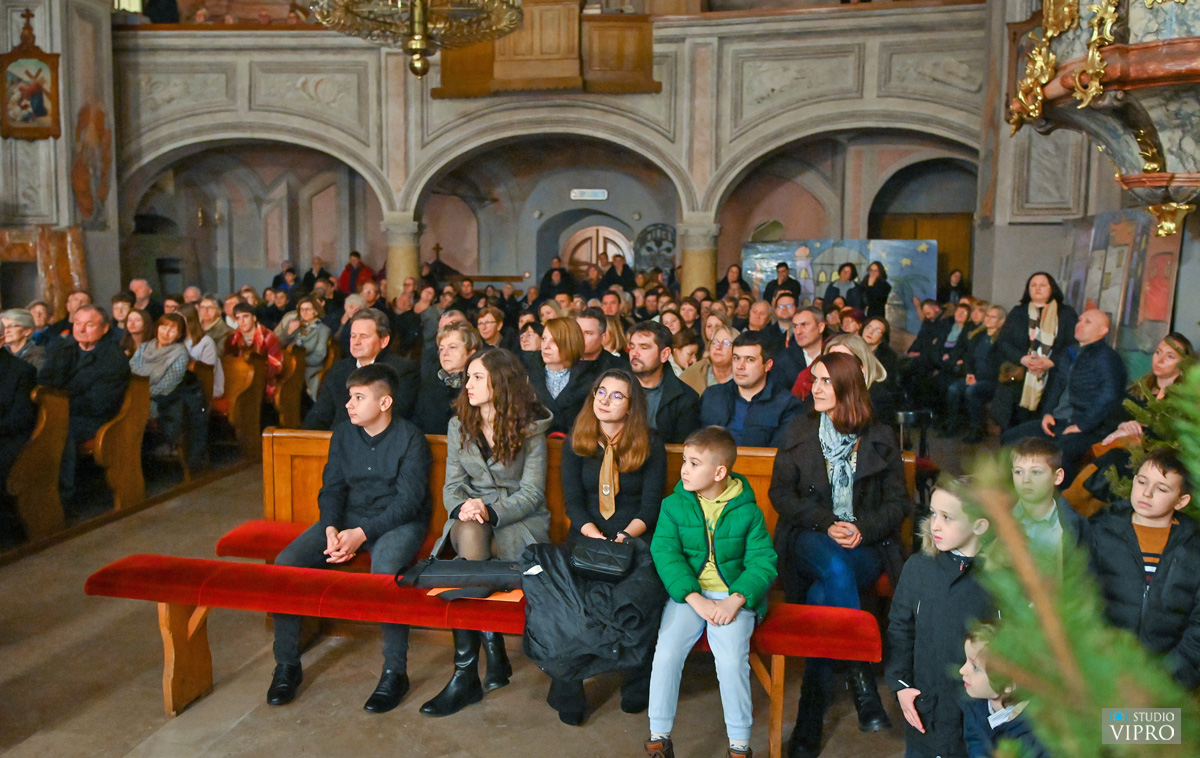 BILO JE PREDIVNO Za kraj Adventske čarolije održan koncert Puhačkog orkestra Grada Preloga