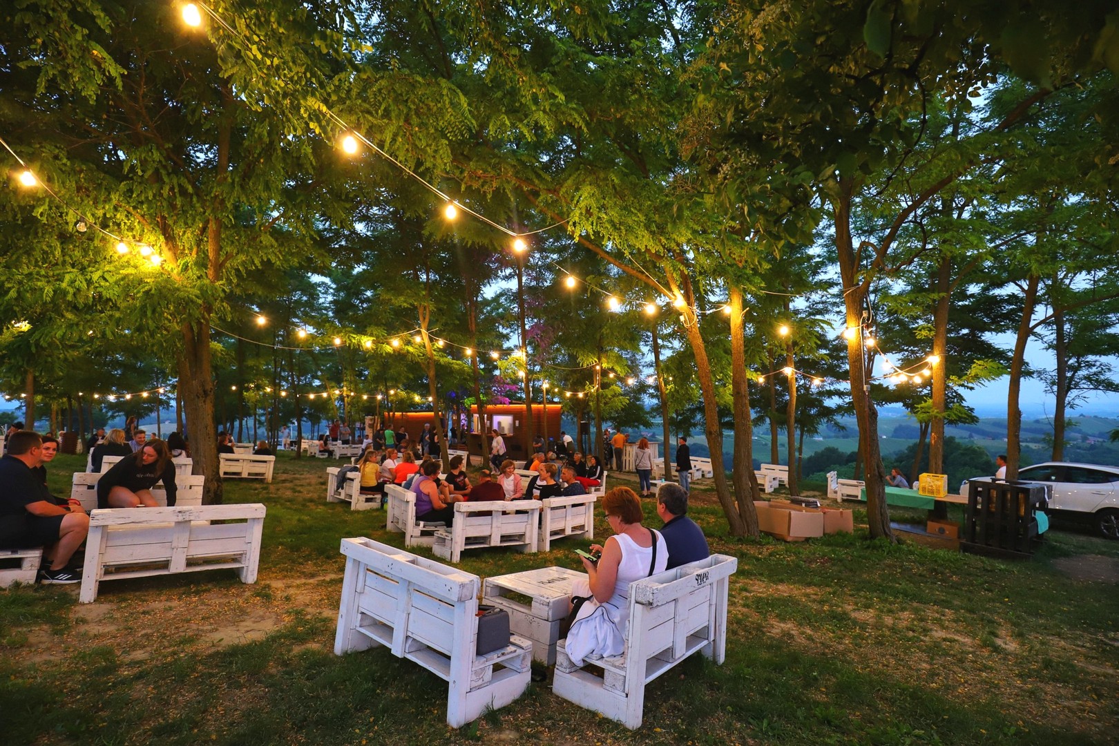 PRIZOR KOJI SE PAMTI Doček prvih zraka ljetnog sunca na Mađerkinom bregu nikog nije ostavio ravnodušnim PRIZOR KOJI SE PAMTI Doček prvih zraka ljetnog sunca na Mađerkinom bregu nikog nije ostavio ravnodušnim