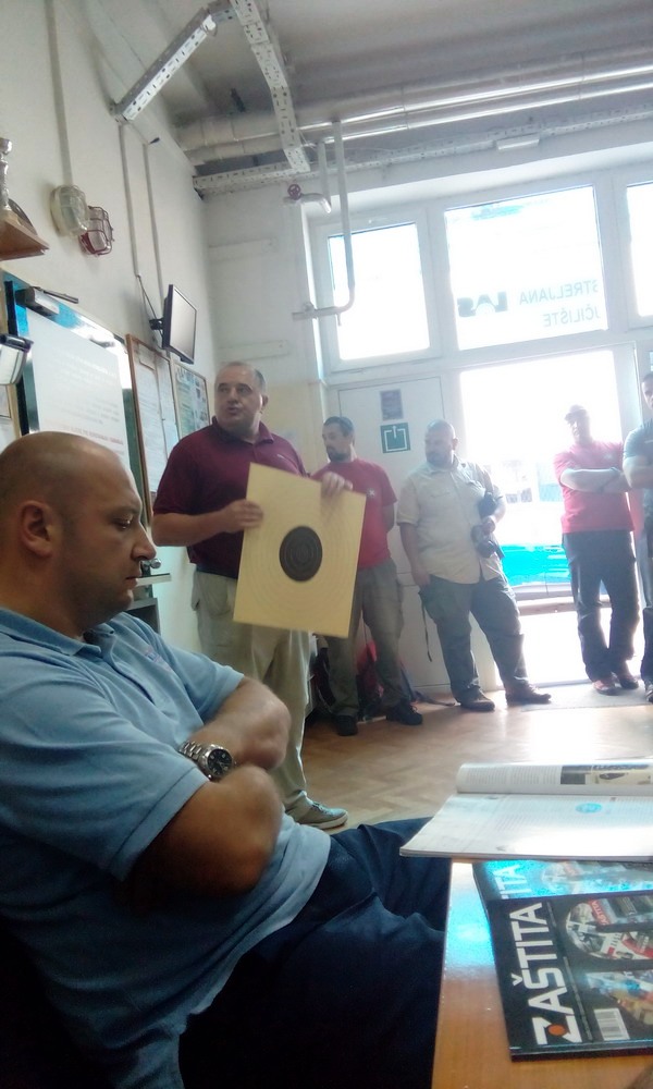 img20150918110453828610