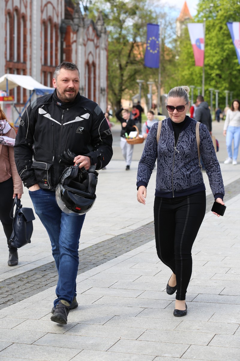 KLIKOM PO ČAKOVCU Veselo prijepodne u gradu, osjetilo se blagdansko raspoloženje