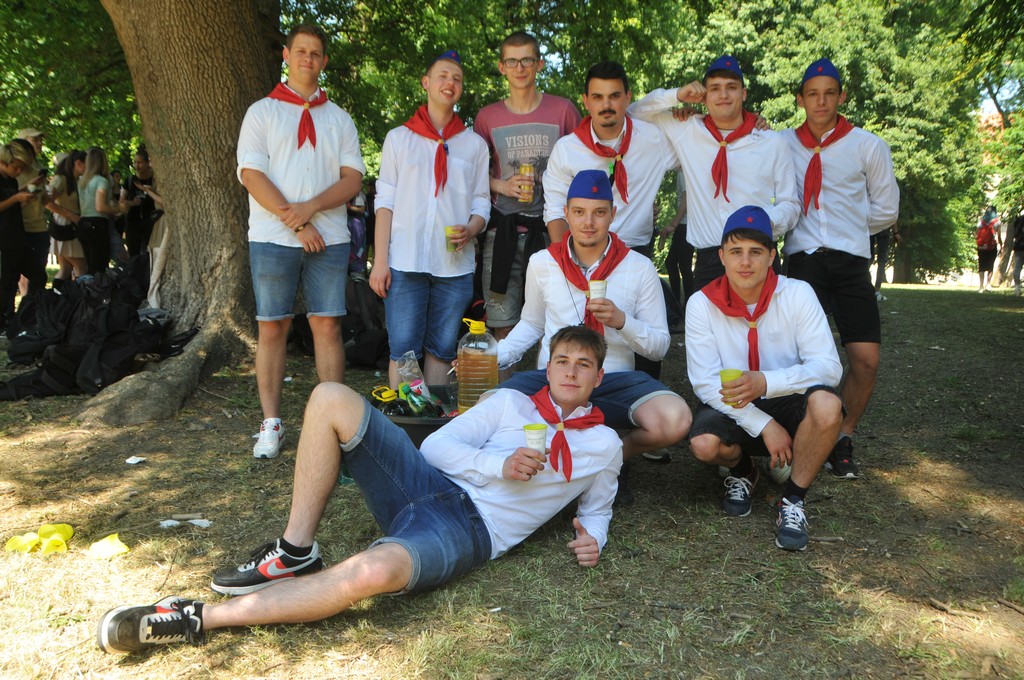 Maturanti se zabavljaju u čakovečkom parku