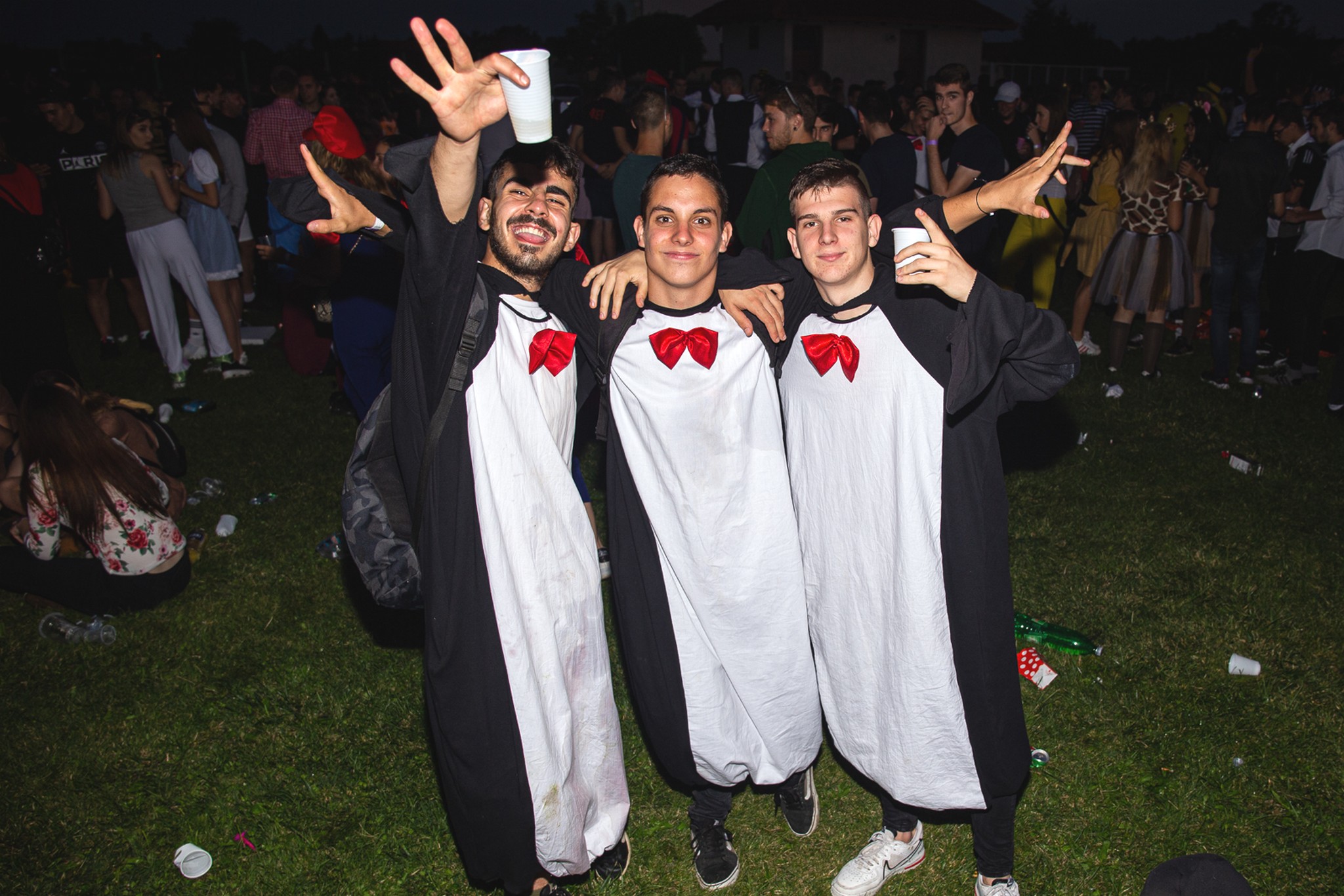 MATURANTI SE ZABAVLJAJU Odlična zabava za kraj na Mesapu