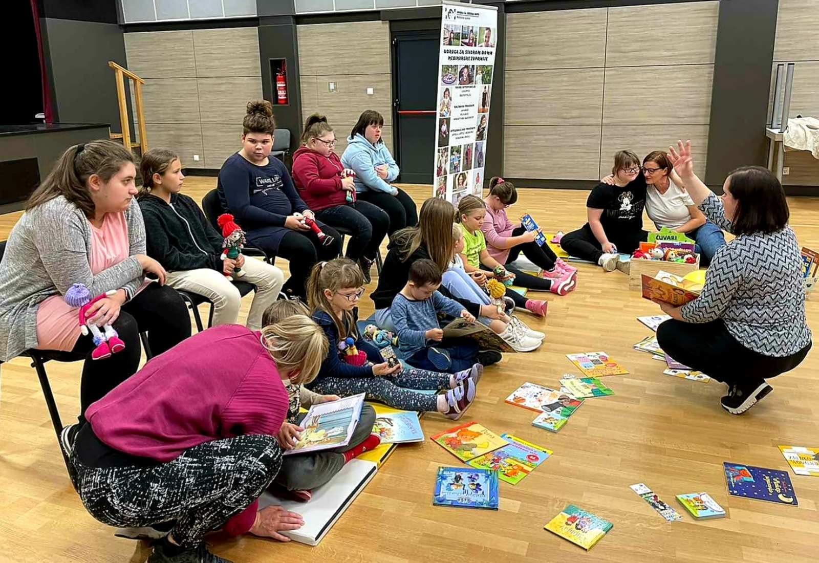 Članovi međimurske Udruge za sindrom Down posjetili ‘Heklice u knjižnici’