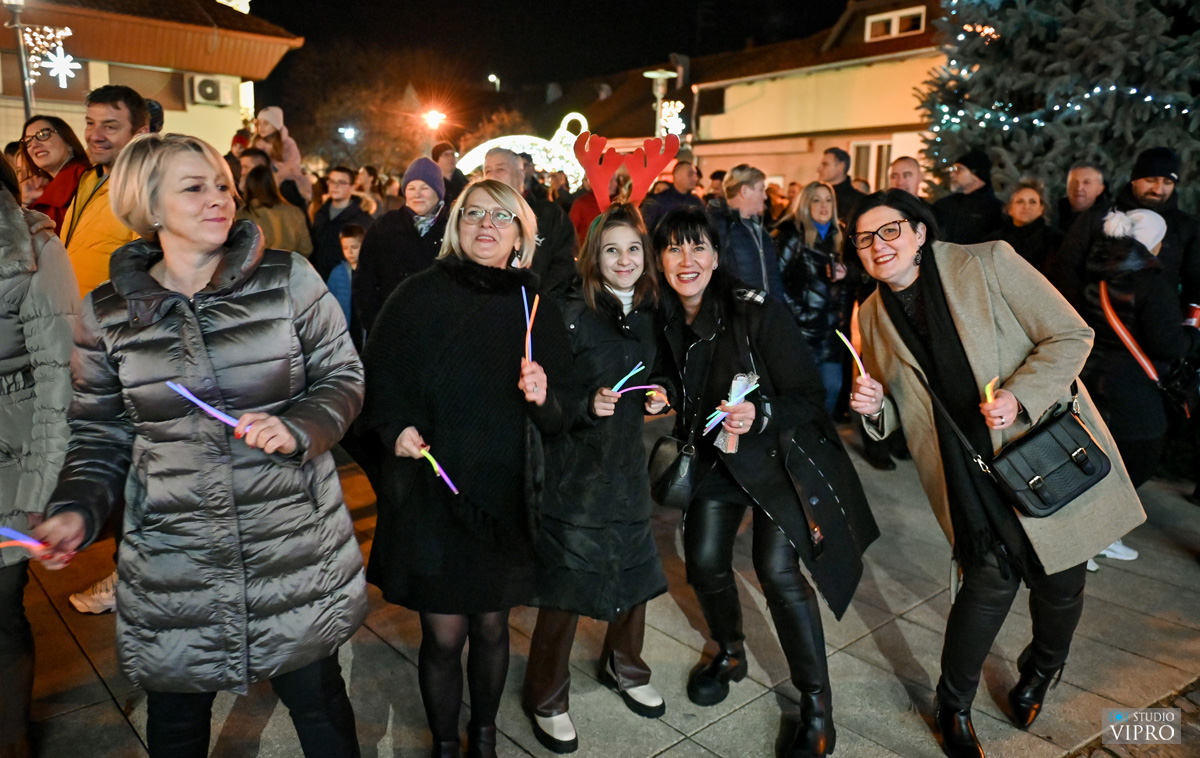 U veselom i dobrom raspoloženju dočekana je nova godina u Prelogu