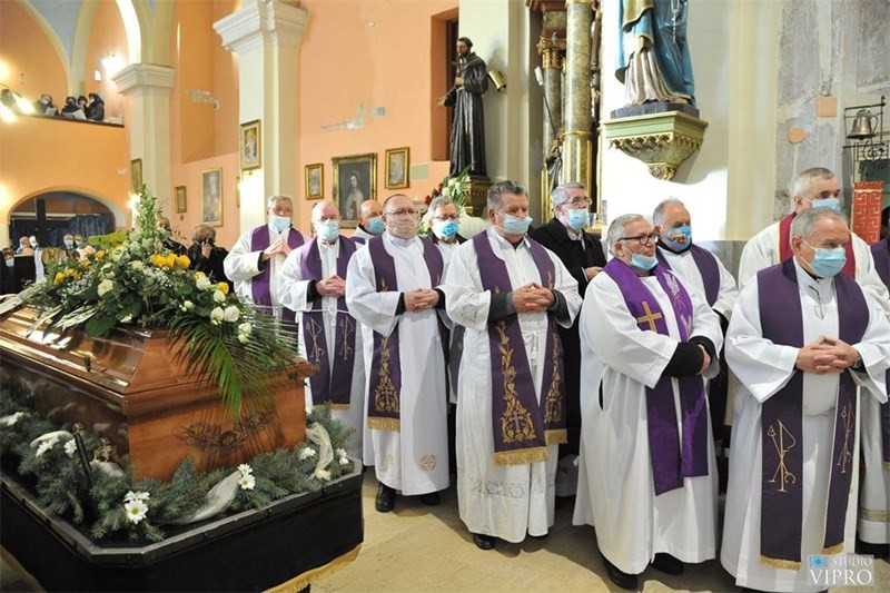 POČIVAO U MIRU U rodnom Goričanu sahranjen mons. Leonard Logožar