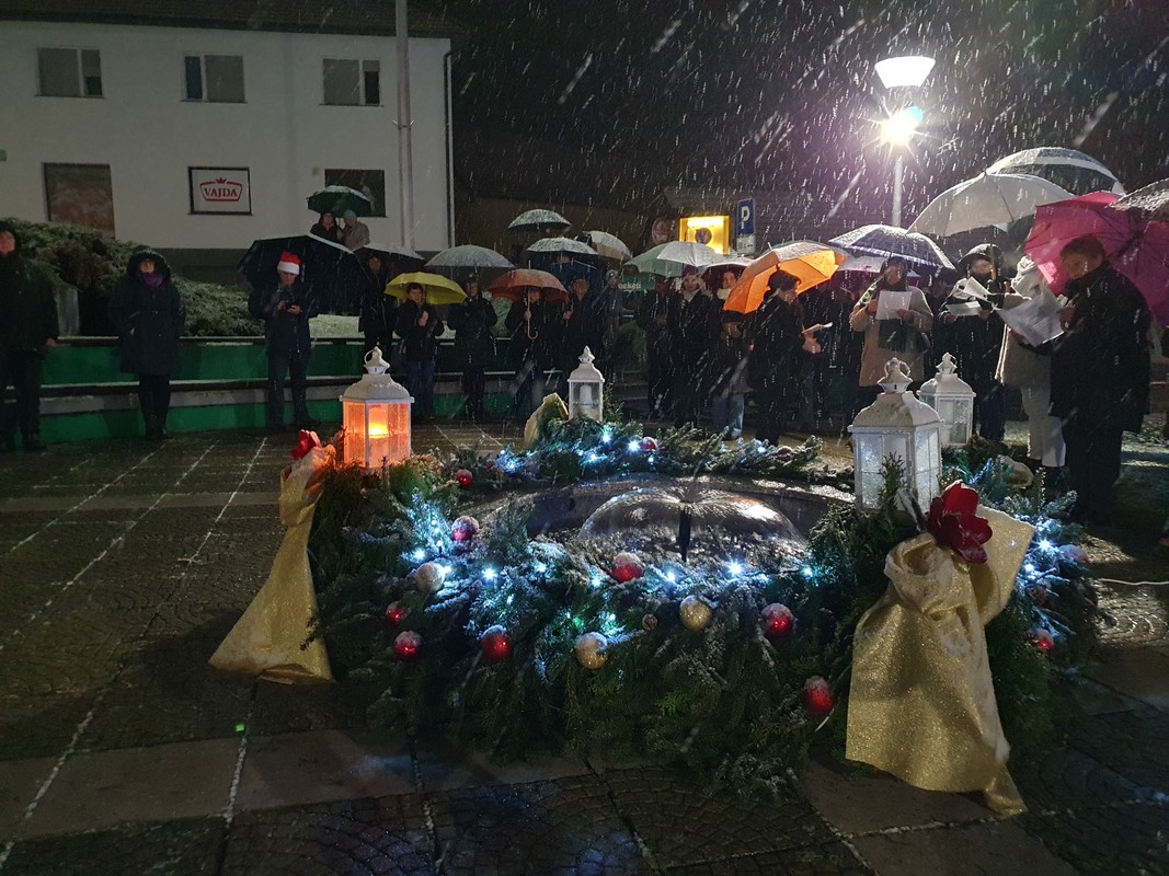 MURSKO SREDIŠĆE Upaljena je prva adventska svijeća – simbol nade i iščekivanja