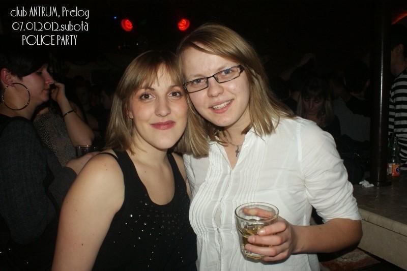 slika0035 Antrum (Subota, 7.1.2012) slika0035 Antrum (Subota, 7.1.2012)