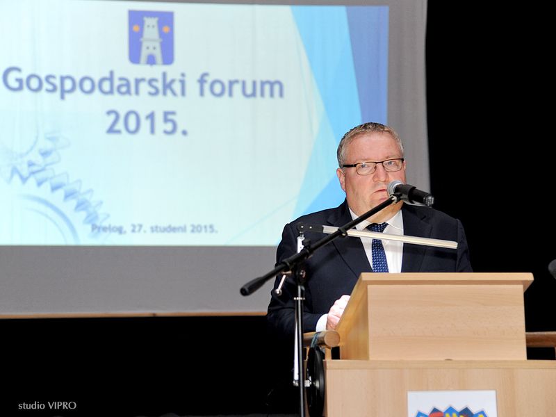 322213633dsc8016248383