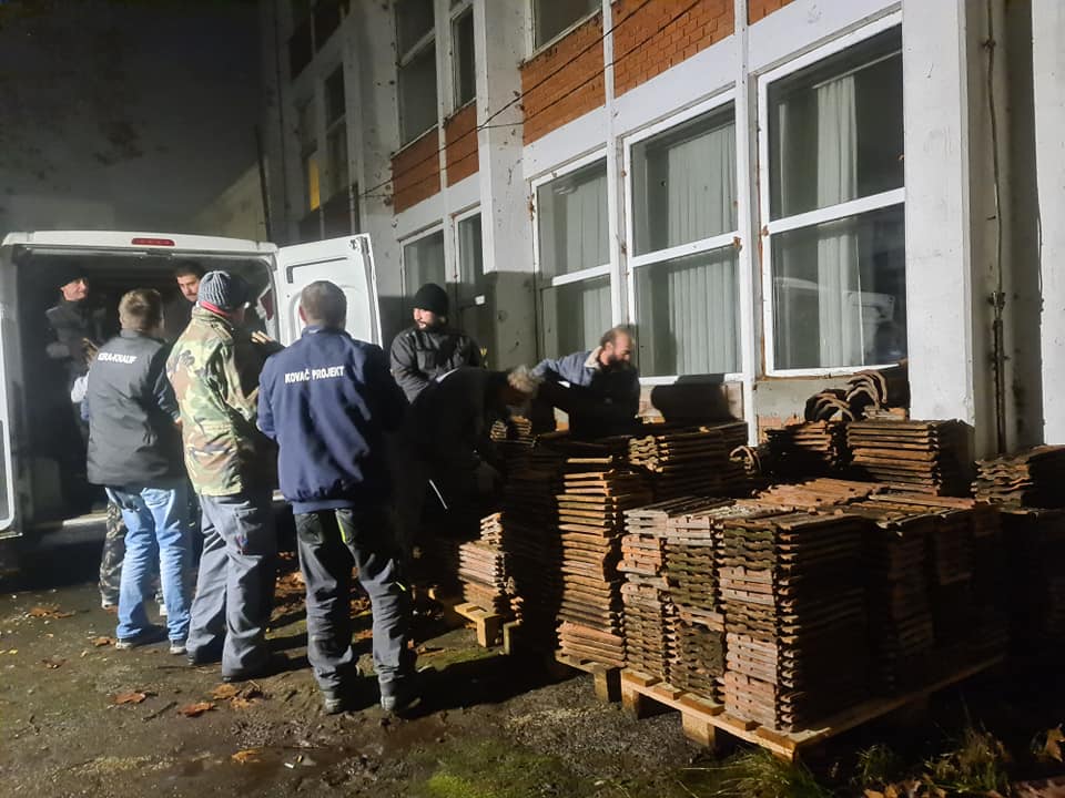 Dvije međimurske tvrtke donirale četiri tone crijepa za Hrvatsku Kostajnicu