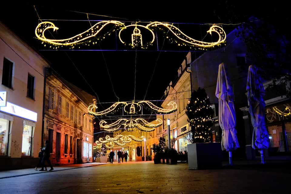 Čakovec zablistao zlatnim sjajem bezbroj žaruljica