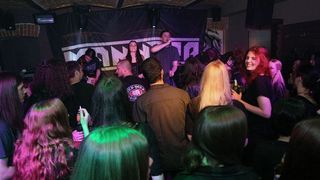 slika0010 Podroom (Petak, 19.4.2013 – MANNTRA live & H I R & IRON HEARTH)