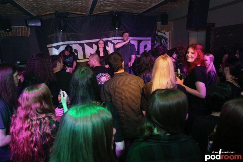 slika0010 Podroom (Petak, 19.4.2013 – MANNTRA live & H I R & IRON HEARTH)