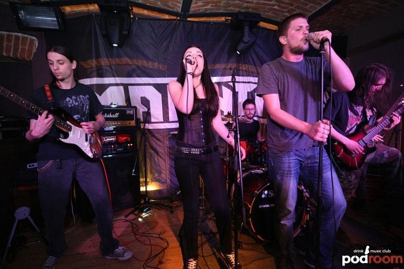 slika0029 Podroom (Petak, 19.4.2013 – MANNTRA live & H I R & IRON HEARTH)