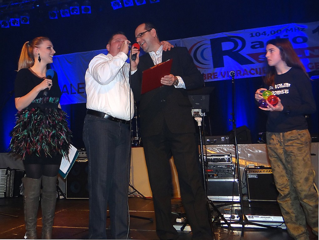 slika0021902286 Božićni koncert Radija 105 Selnica (Petak, 26.12.2014.)