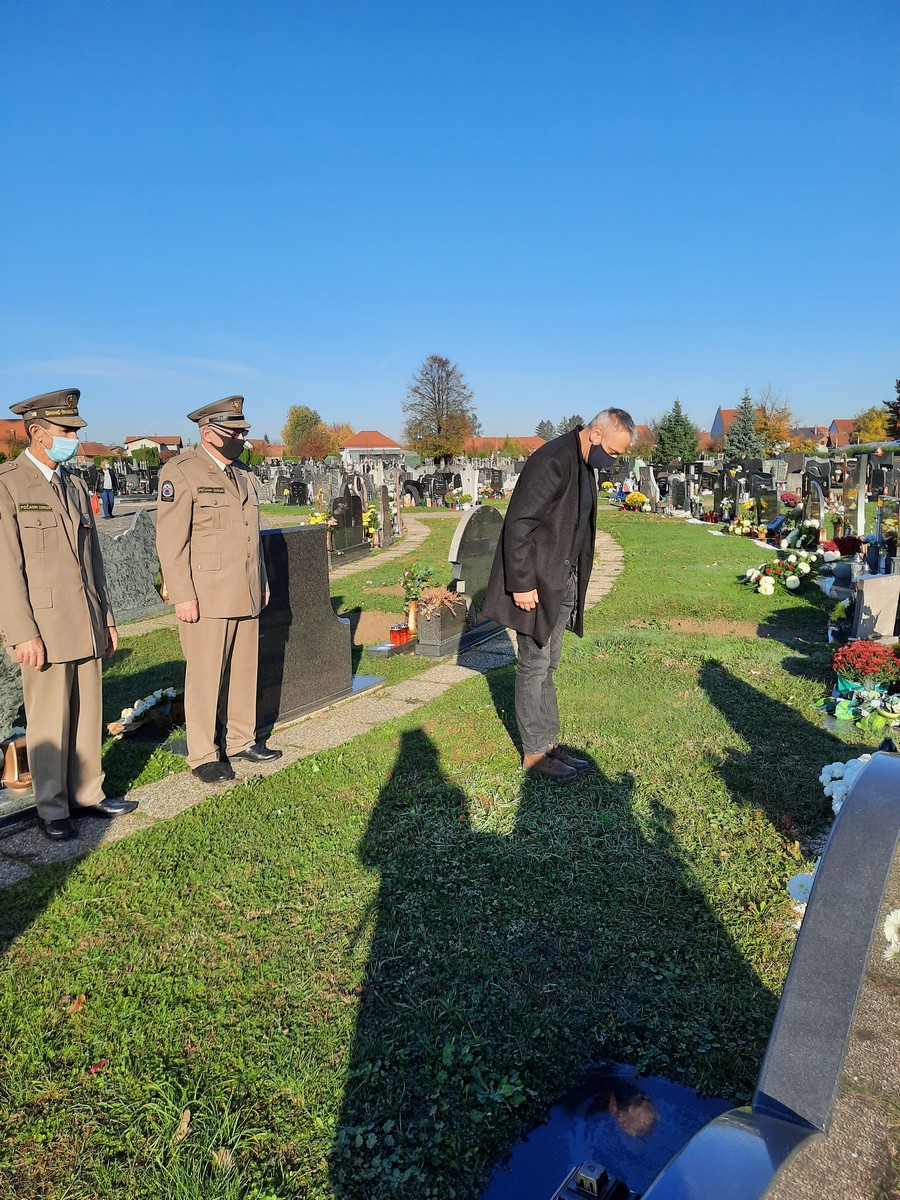OPĆINA NEDELIŠĆE Položen vijenac i zapaljene svijeće za sve poginule, umrle i nestale branitelje