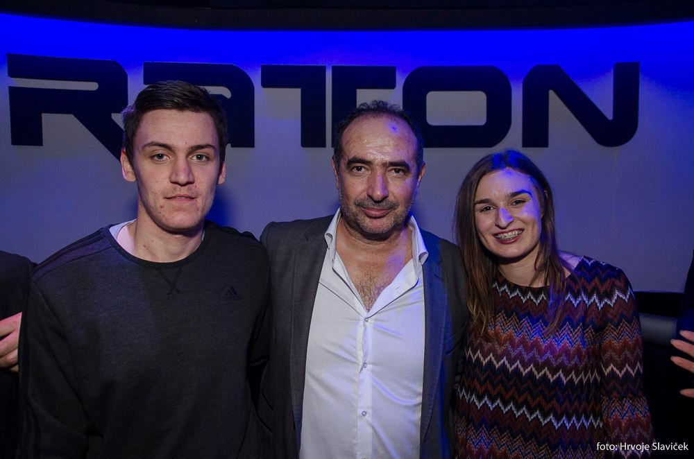 1488236812165714250841175255432