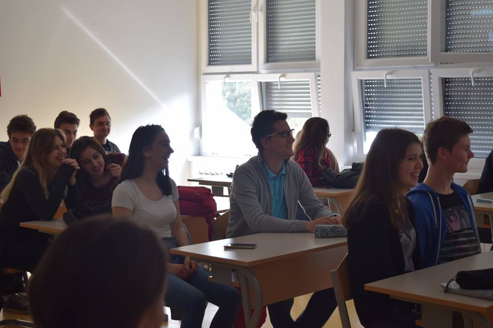 1795145499379388409031274827320