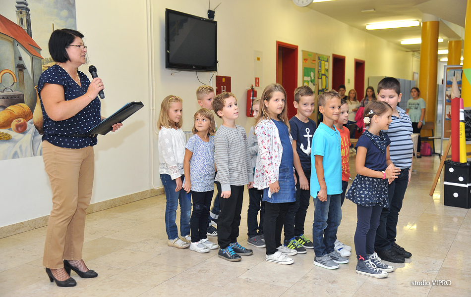 Prvašići Osnovne škole Prelog i Draškovec dočekani prigodnim programom