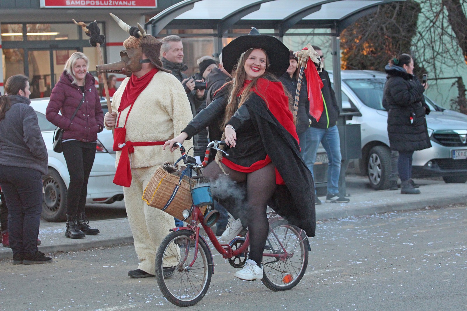 SEZONA MAŠKARA Veselo je bilo na Fašniku u Zasadbreg