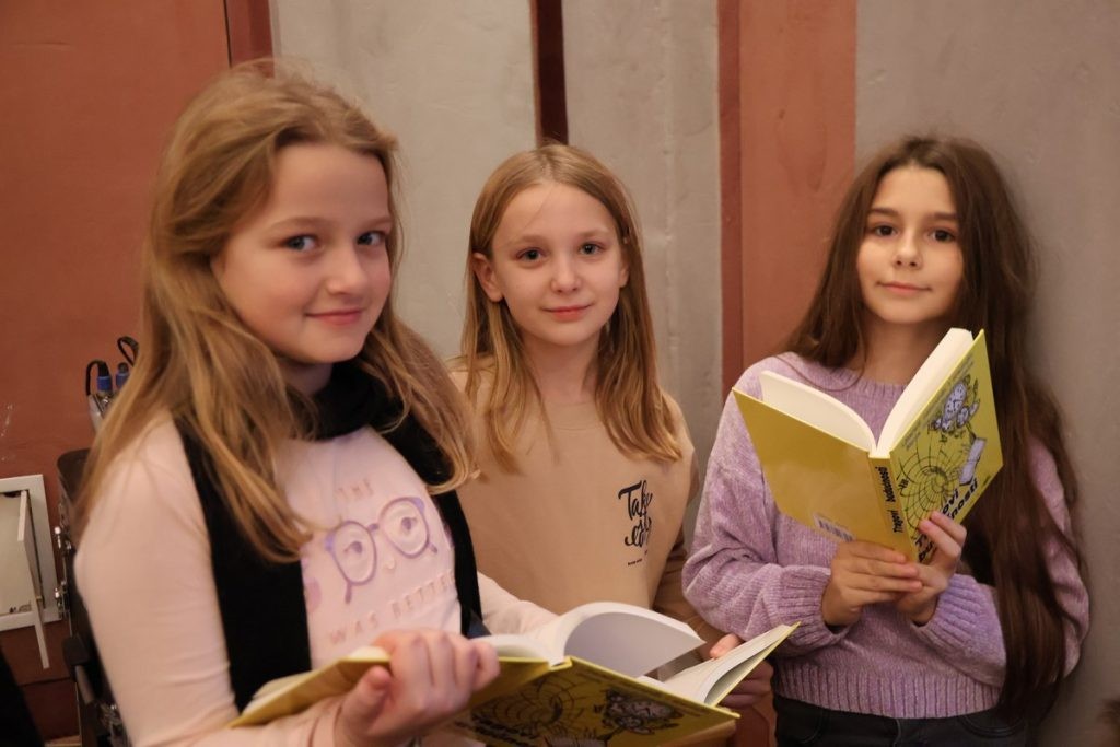 MLADI PISCI Predstavljen zbornik dječjih literarnih radova Tragovi budućnosti