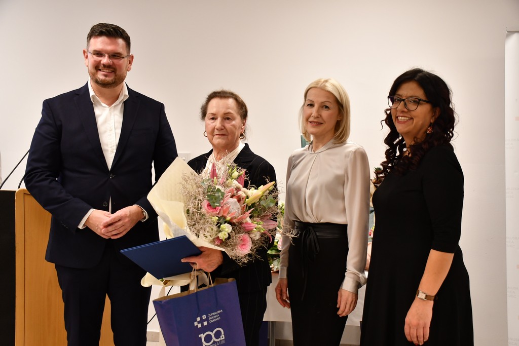 SVEČANOST Pet desetljeća rada Odjela anesteziologije, reanimatologije i intenzivne medicine SVEČANOST Pet desetljeća rada Odjela anesteziologije, reanimatologije i intenzivne medicine