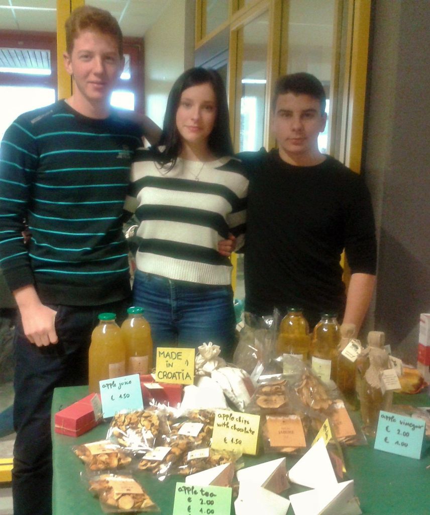 201512111111232659450