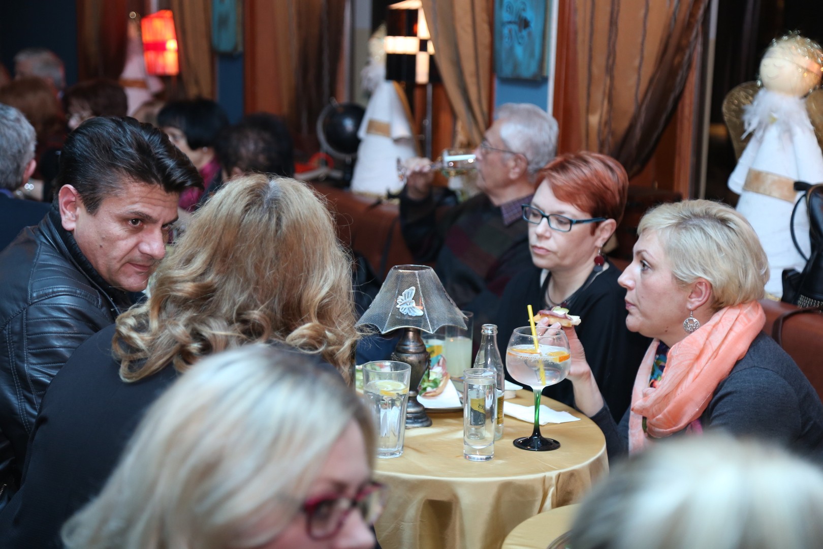 Legendarni Stjepan Jimmy Stanić u Gradskoj kavani Čakovec povodom Dana žena