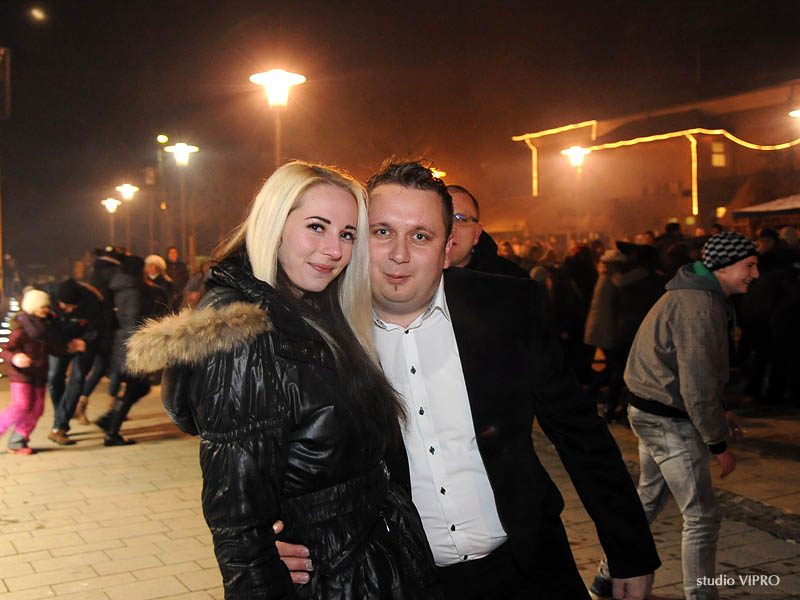 330114076dsc0628703151