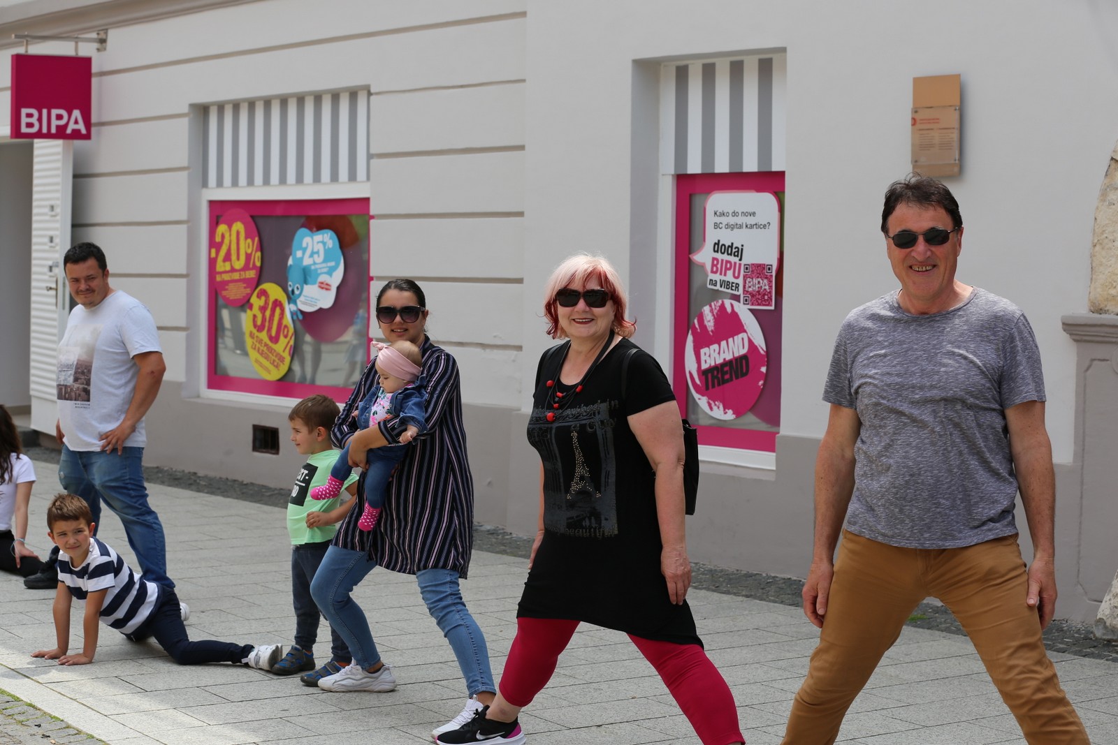 BRAVO! 356 Međimuraca i Međimurki zajedničkim je snagama napravilo više od 600 metara dugu špagu BRAVO! 356 Međimuraca i Međimurki zajedničkim je snagama napravilo više od 600 metara dugu špagu