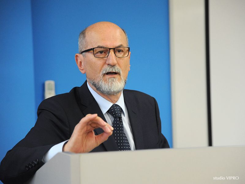 352815318dsc3709583380