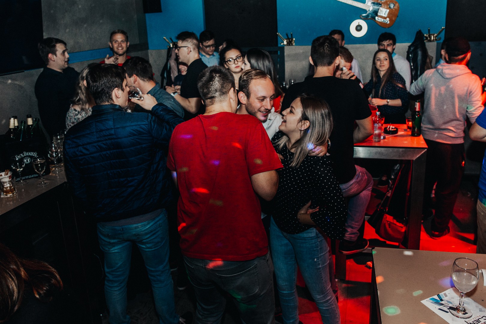 Odlična zabava na Podrumarenju uz TS Kumovi i Vina Tomšić