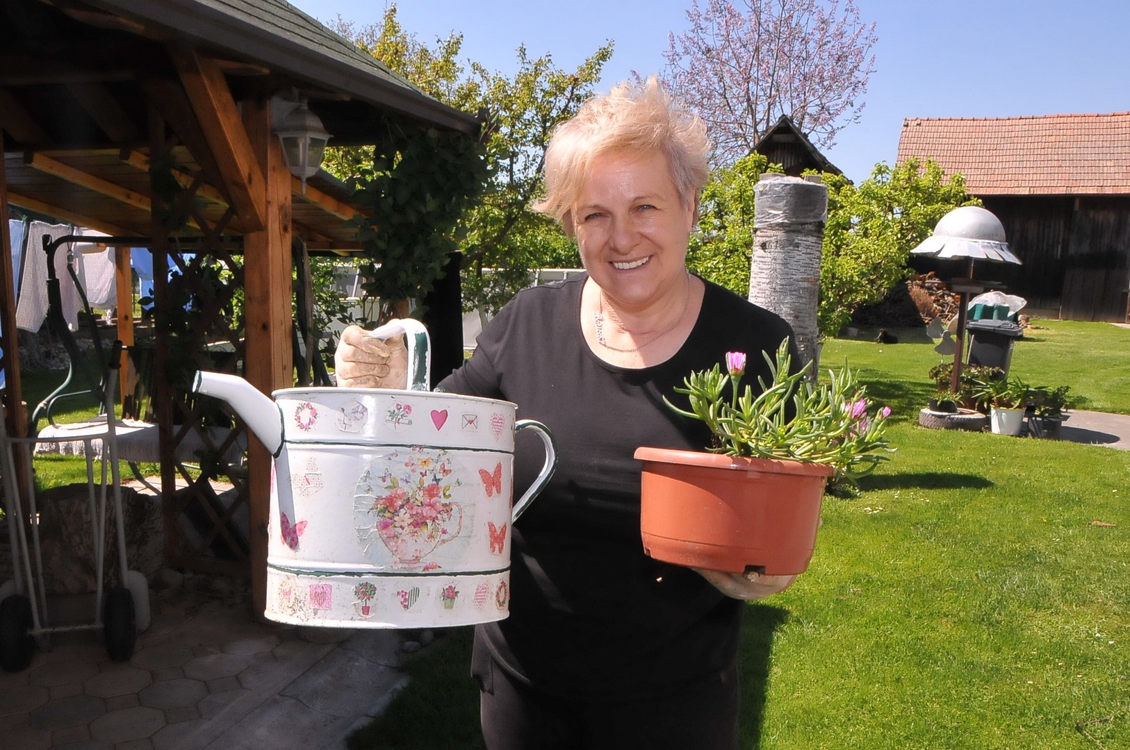 U dvorištu Božice Balent: ‘Moje cvijeće je moja sloboda’