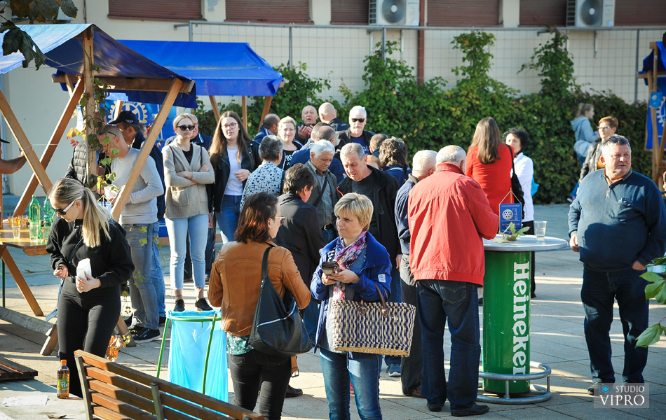 Rotarijanska Kestenijada u Prelogu: Mnoge je privukao miris svježe pečenih kestena
