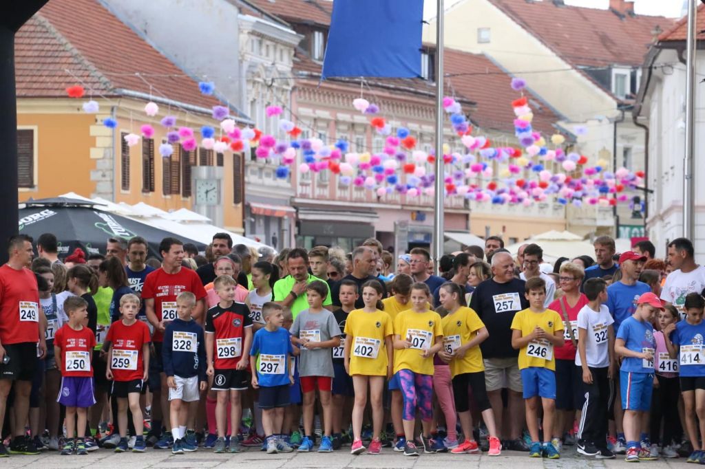 3349783410215114568034542240929