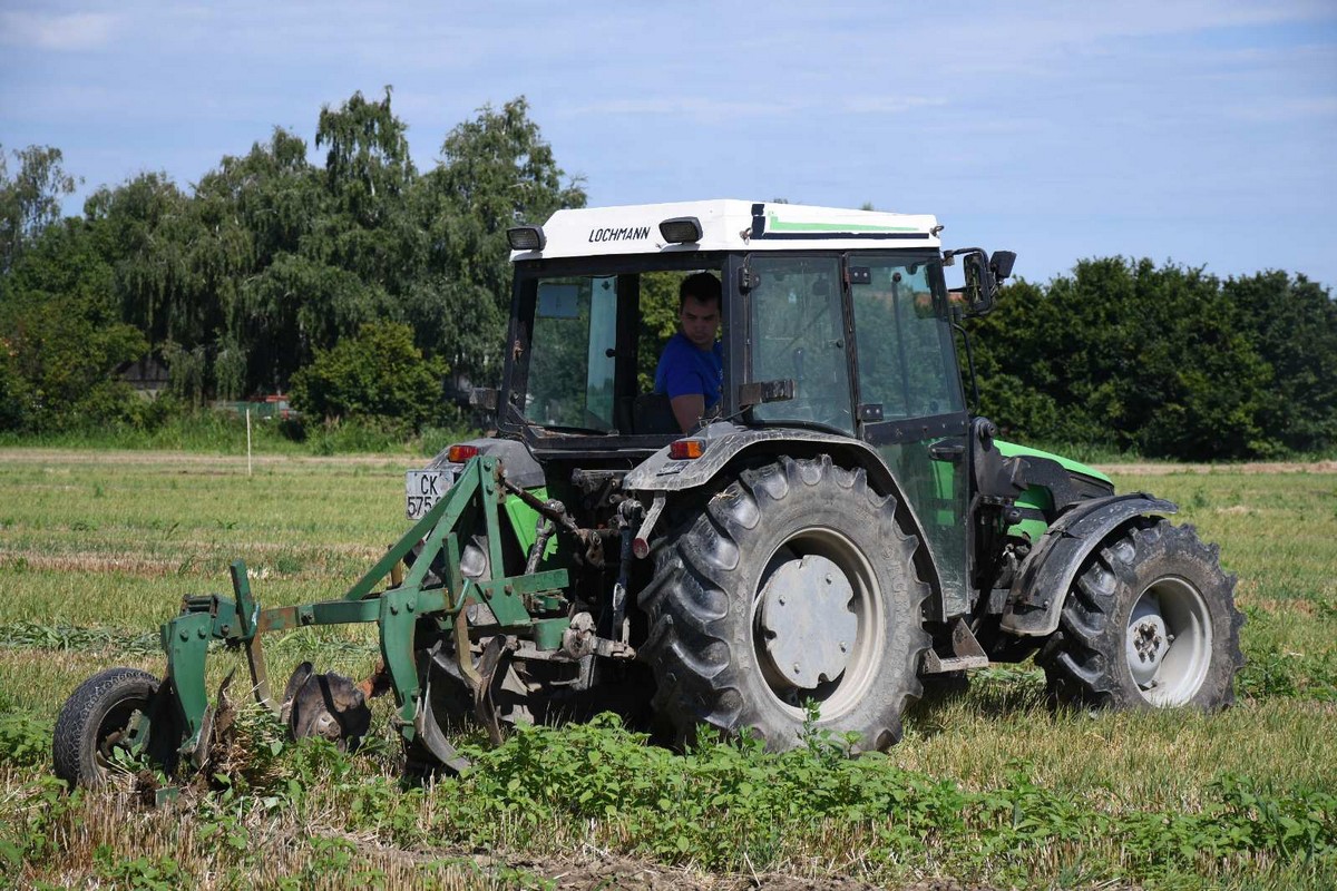 NATJECANJE ORAČA Započelo Županijsko natjecanje u oranju