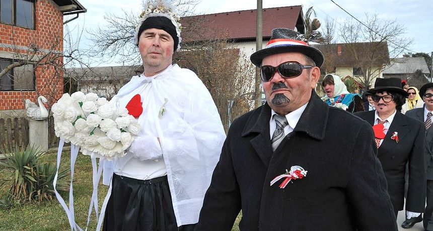 FAŠNIK U GORIČANU Prva nagrada za ‘Vlak u snijegu’, drugo mjesto ‘Ledenim kraljicama’ FAŠNIK U GORIČANU Prva nagrada za ‘Vlak u snijegu’, drugo mjesto ‘Ledenim kraljicama’