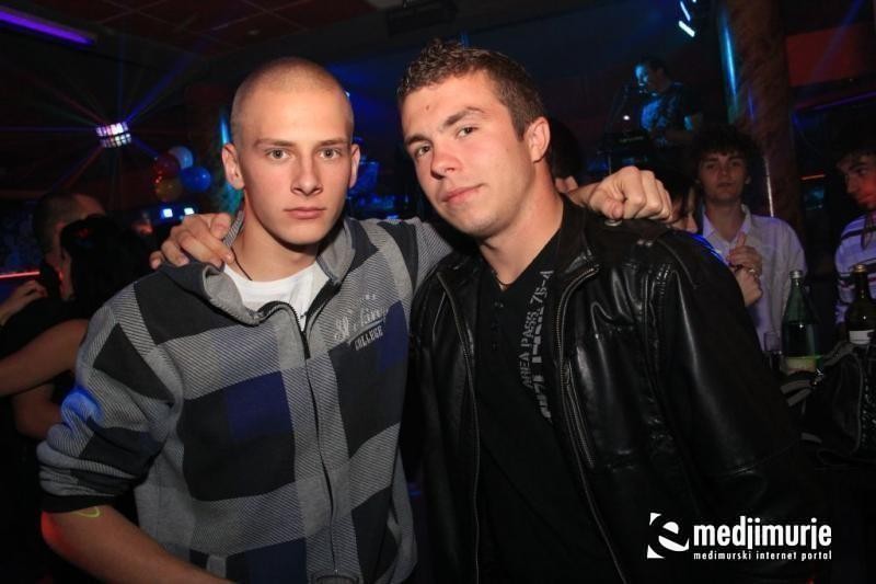 slika0048 Maraton (Subota, 8.10.2011) slika0048 Maraton (Subota, 8.10.2011)