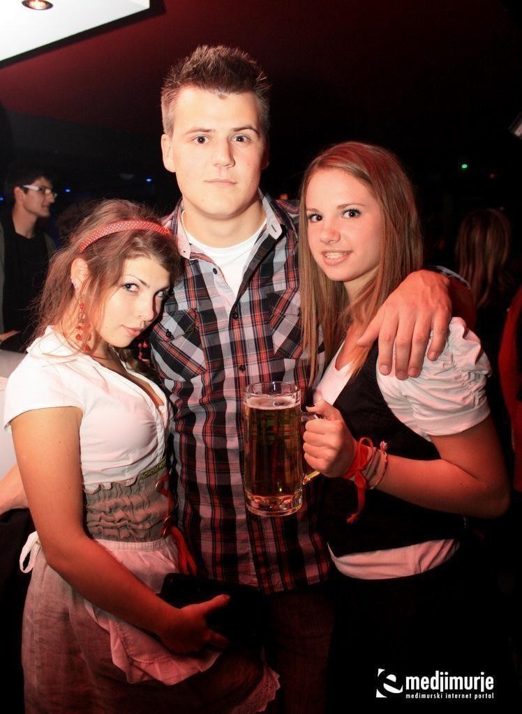 Diana (Subota, 8.10.2011.) Diana (Subota, 8.10.2011.)