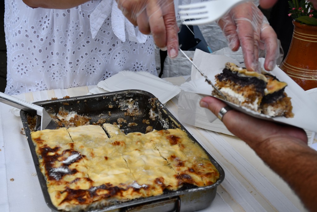 Klaudija Jepure iz Murskog Središća prirpemila međimursku gibanicu