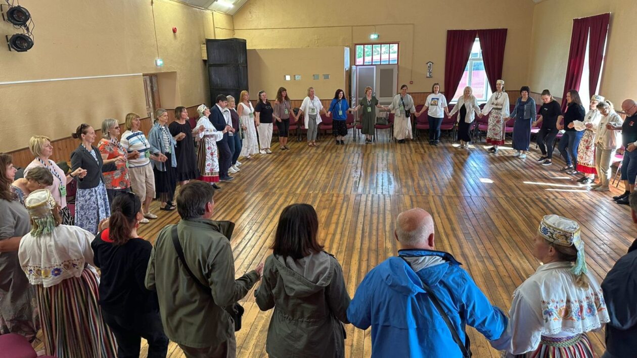 5f0dfac7-4935-4c4a-a2f4-e3cd84983c58 5f0dfac7-4935-4c4a-a2f4-e3cd84983c58