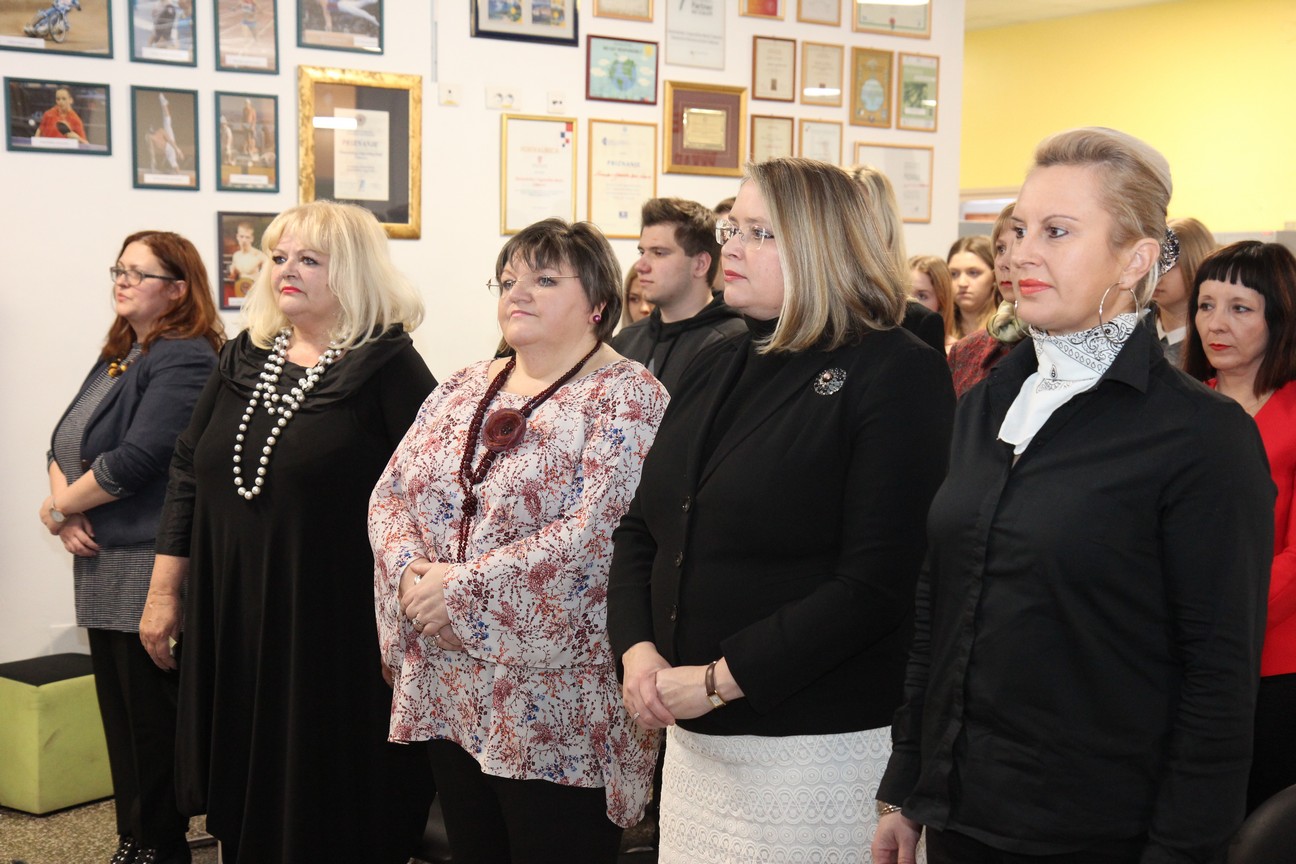 Veleposlanica Australije Elizabeth Petrovic u posjetu ETŠ Čakovec donirala mobilnu učionicu!