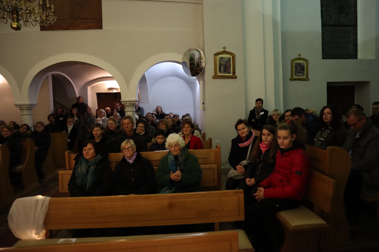 FOTO Adventsko-božićni koncert HKUU Sveti Martin