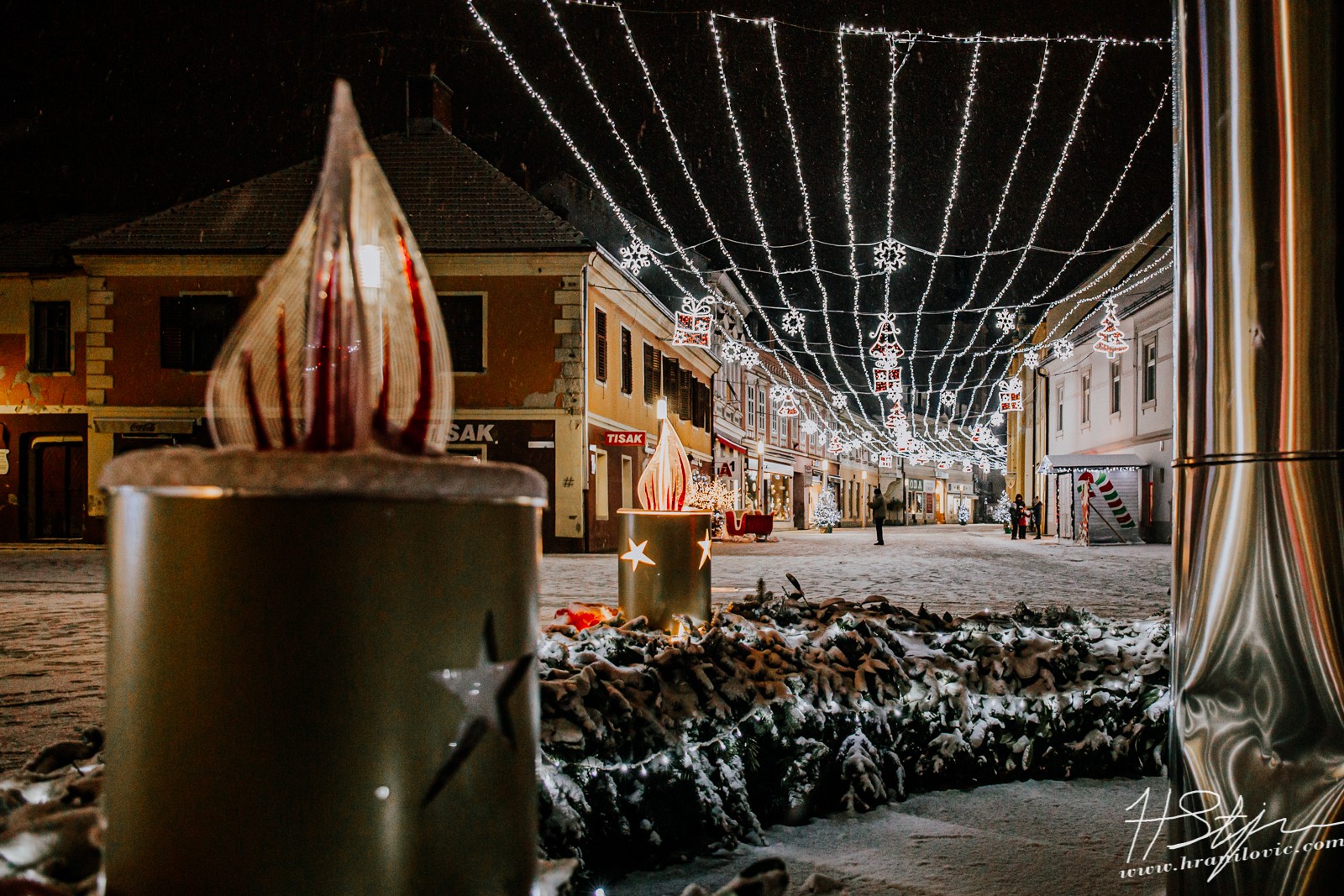 SNJEŽNA IDILA Advent u gradu Zrinskih iz objektiva Stjepana Hranilovića